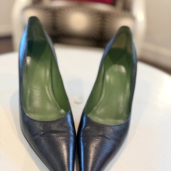 Gucci Black Leather Pointy Pumps, Size 9 - Picture 6 of 6